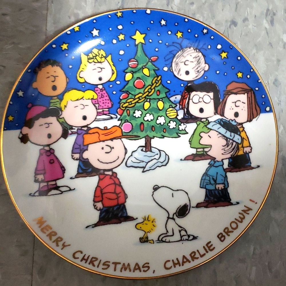 Christmas charlie brown plate